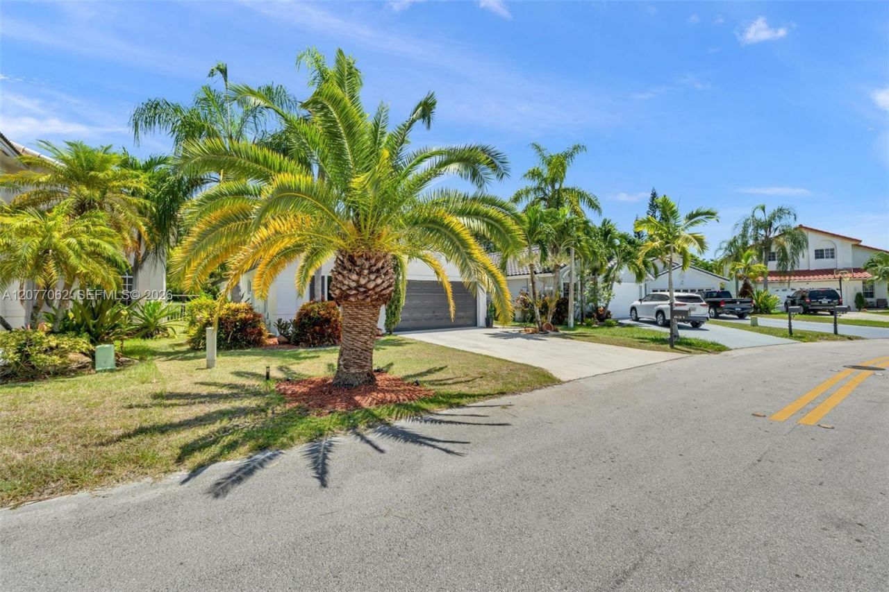 631 SW 176th Ave , Pembroke Pines, FL 33029 Photo