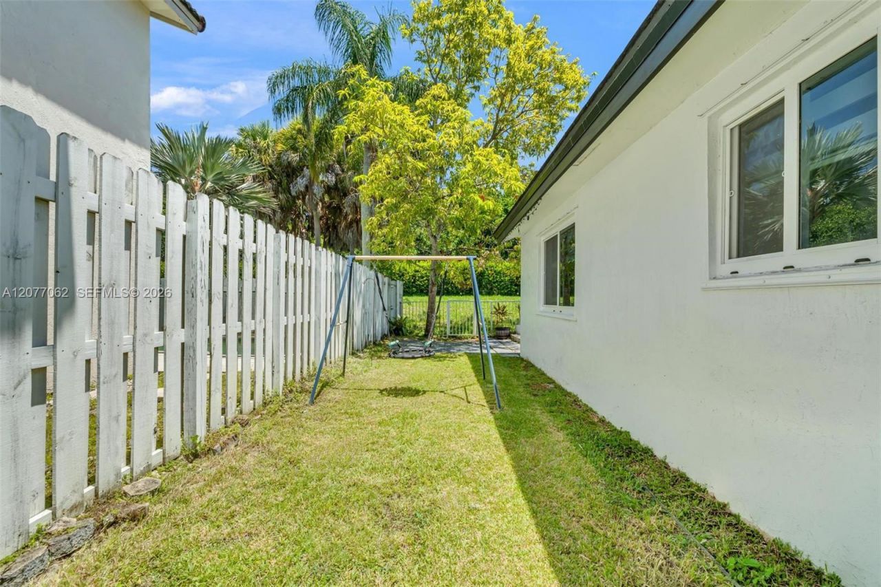 631 SW 176th Ave , Pembroke Pines, FL 33029 Photo