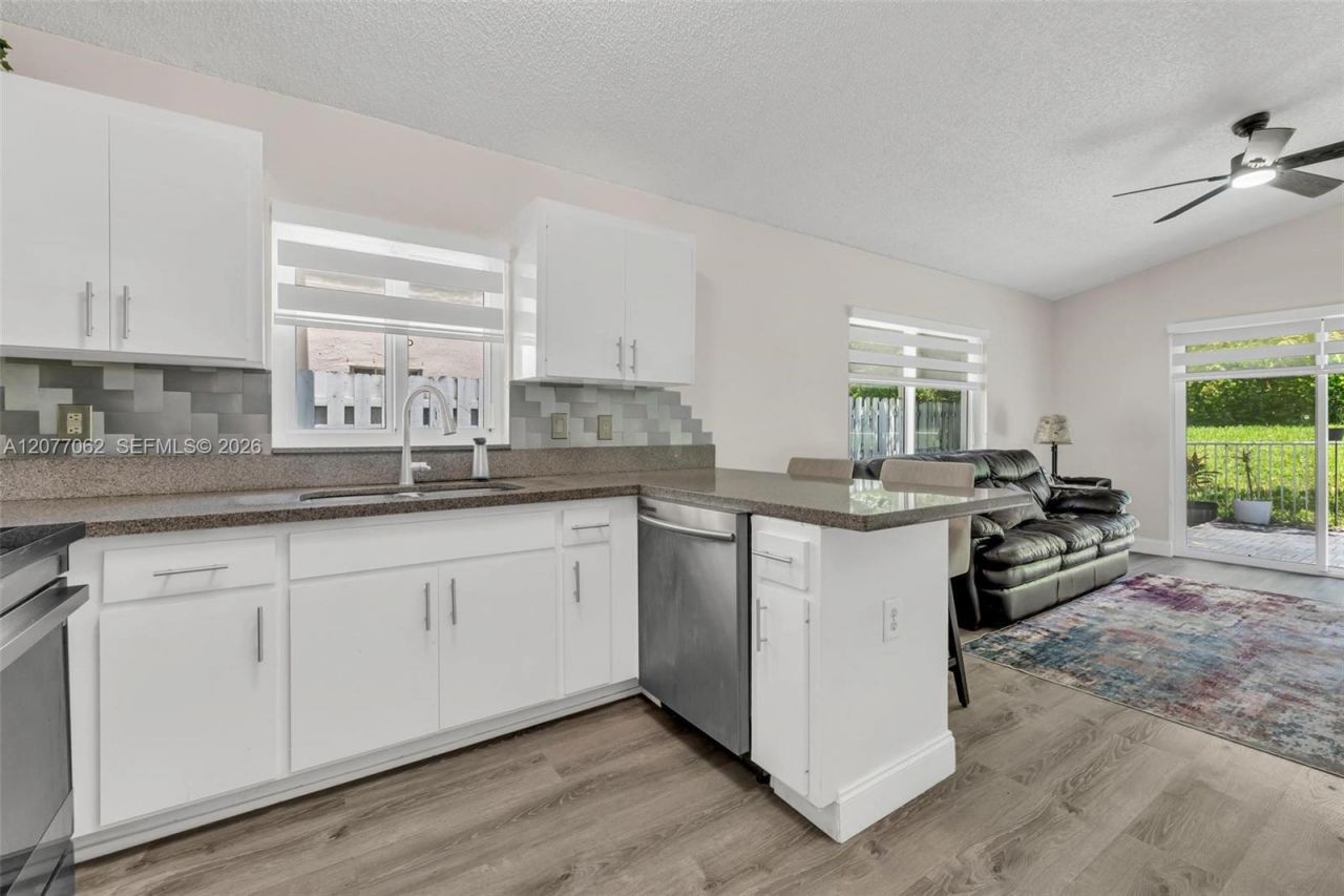 631 SW 176th Ave , Pembroke Pines, FL 33029 Photo
