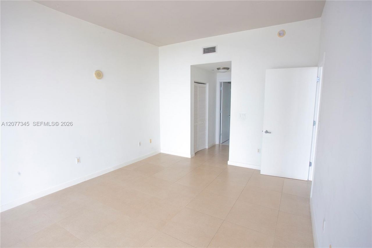 3470 E Coast Ave, Unit H1213, Miami, FL 33137 Photo