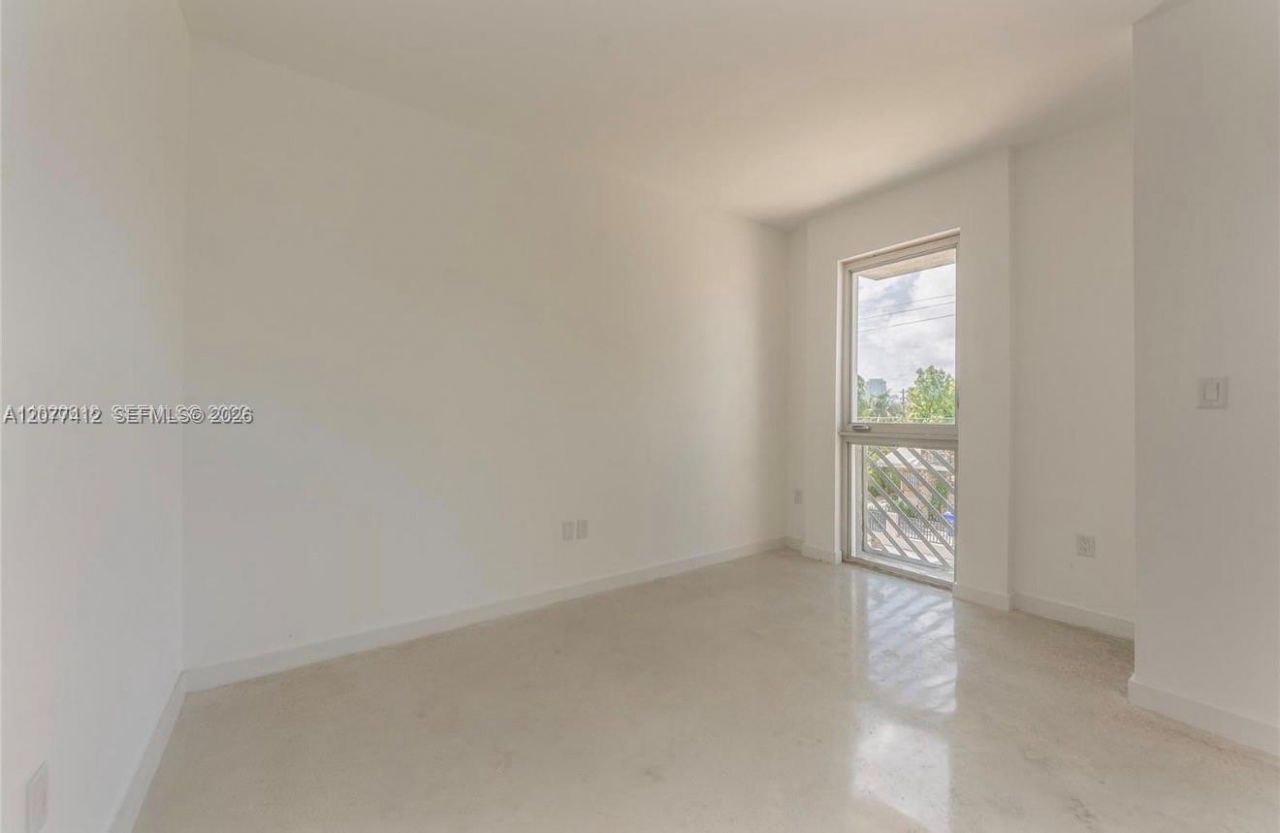 765 NW 1st St, Unit 301, Miami, FL 33128 Photo