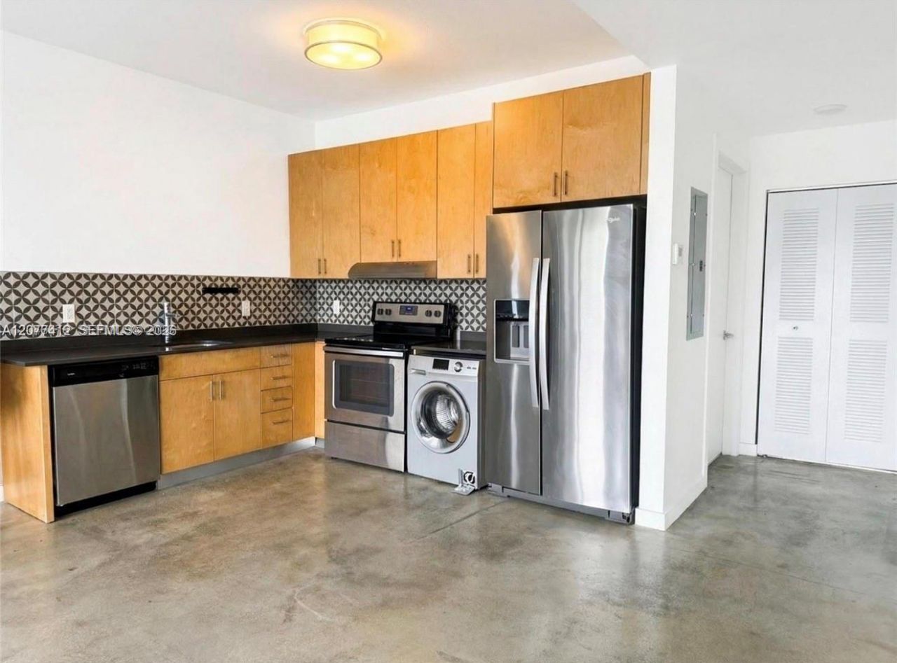 765 NW 1st St, Unit 301, Miami, FL 33128 Photo