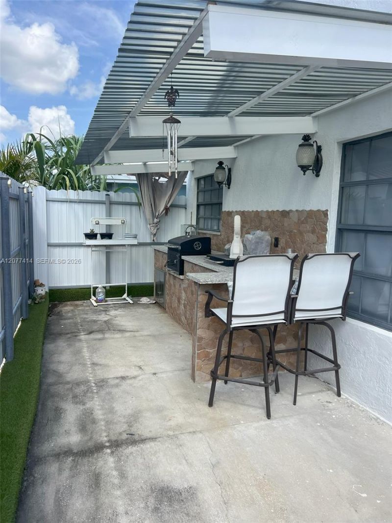 5861 SW 149th Ct, Miami, FL 33193 Photo