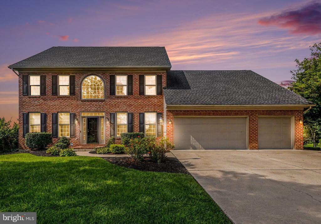 4 MAYFIELD COURT , CARLISLE, PA 17013