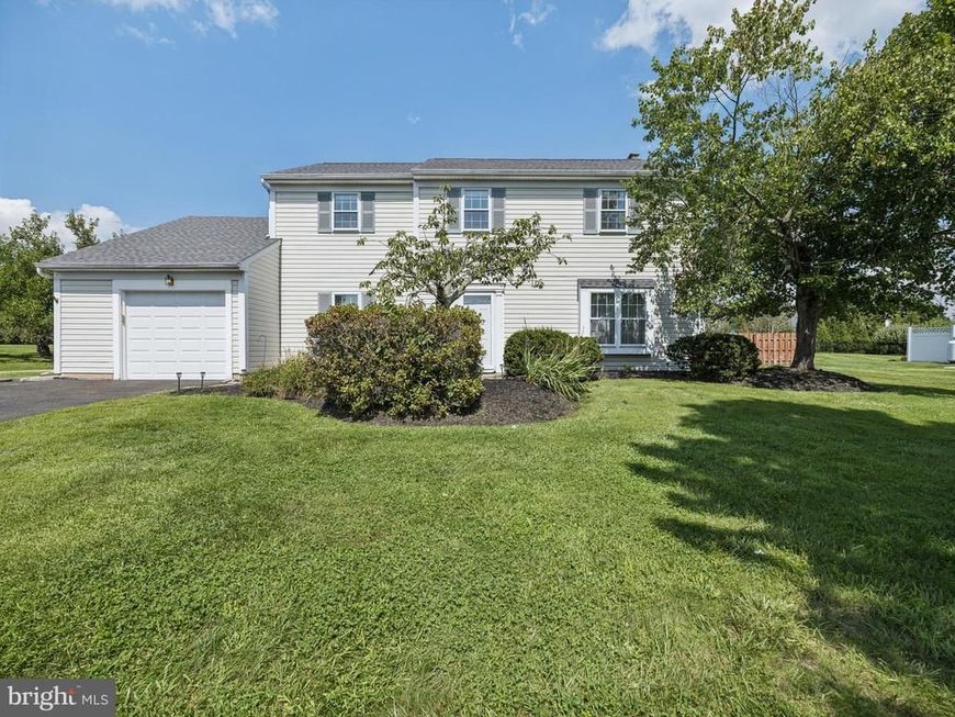 1561 Mulberry Circle, Warminster, PA 18974 Main Photo