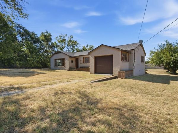 700 E Main Street , Hamilton, TX 76531