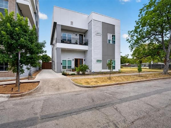 416 W 10th Street , Dallas, TX 75208