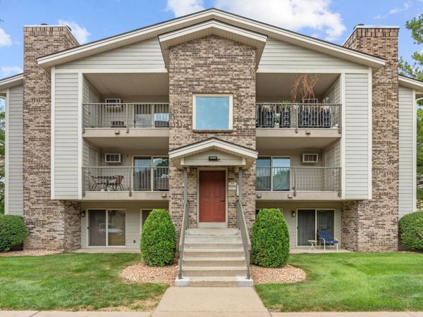 2100 Ridge Drive, Unit 22, Saint Louis Park, MN 55416