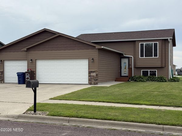 3314 17TH AVENUE SW, Watertown, SD 57201
