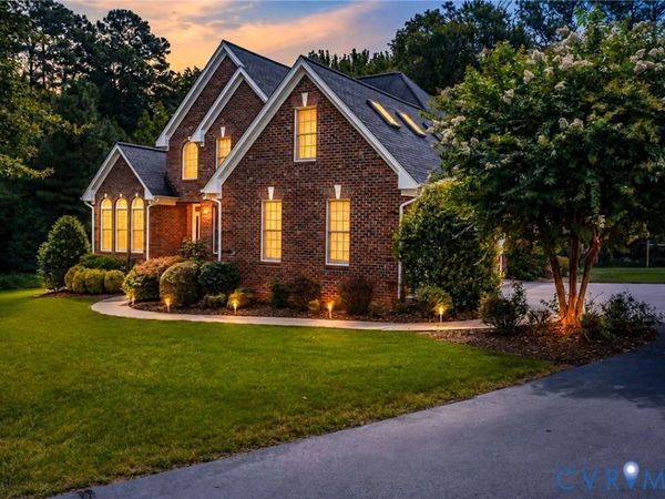 216 Rosemary Court , Tappahannock, VA 22560