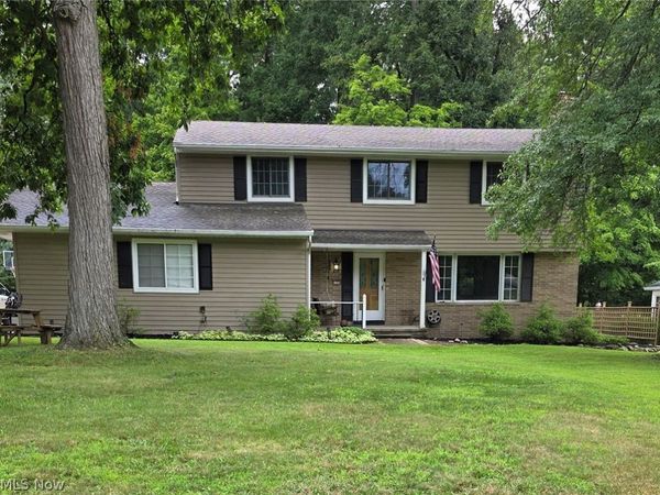 8124 Thornhurst Drive , North Royalton, OH 44133