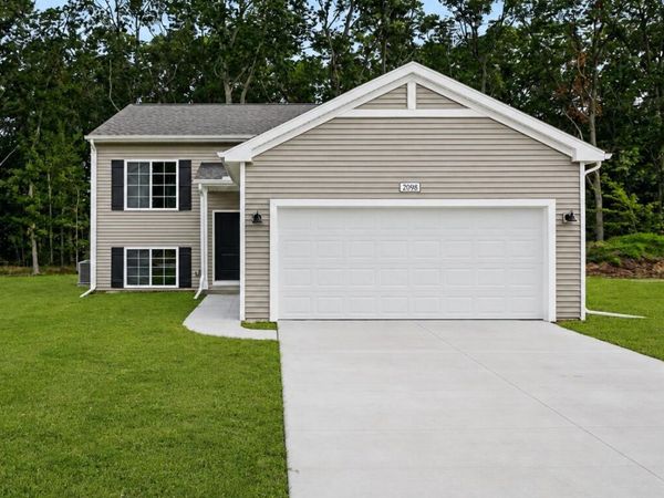 1206 Pine Street, Three Rivers, MI 49093