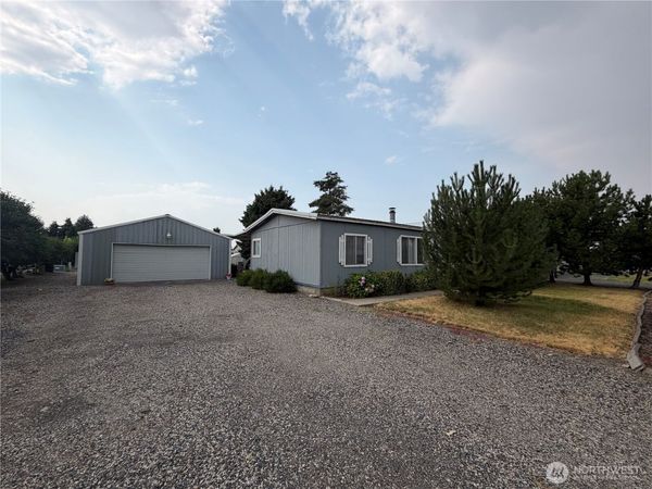 415 E Lewis , Coulee City, WA 99115