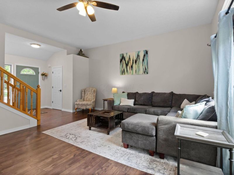1097 Pebble Brook Drive, Columbus, OH 43240 Photo 7