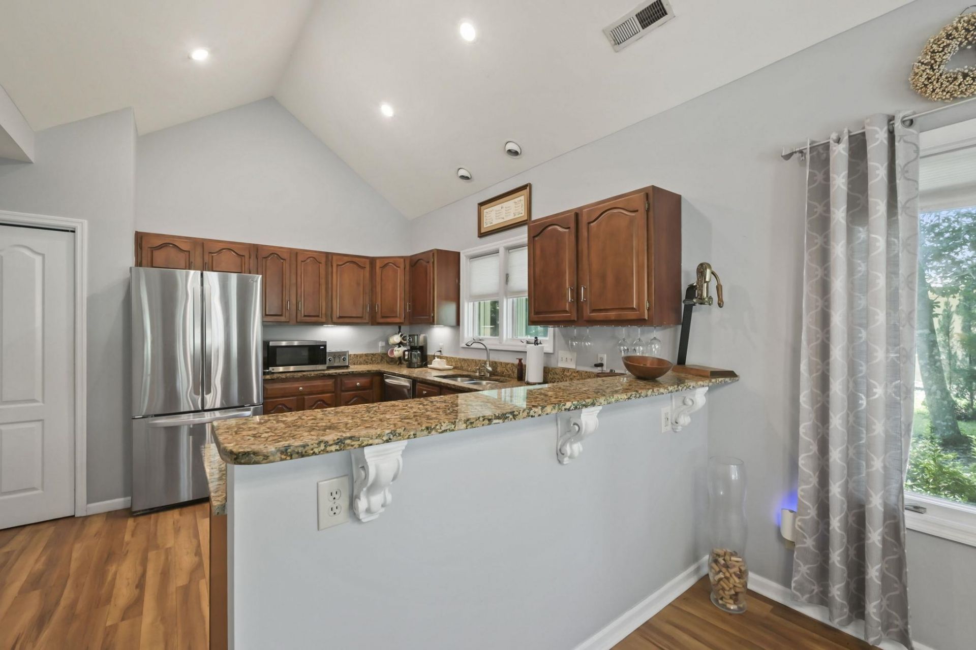 1207 Spinnaker Dr. Photo 13