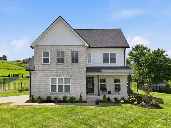 1412 Barrett Dr, Mount Juliet, TN 37122