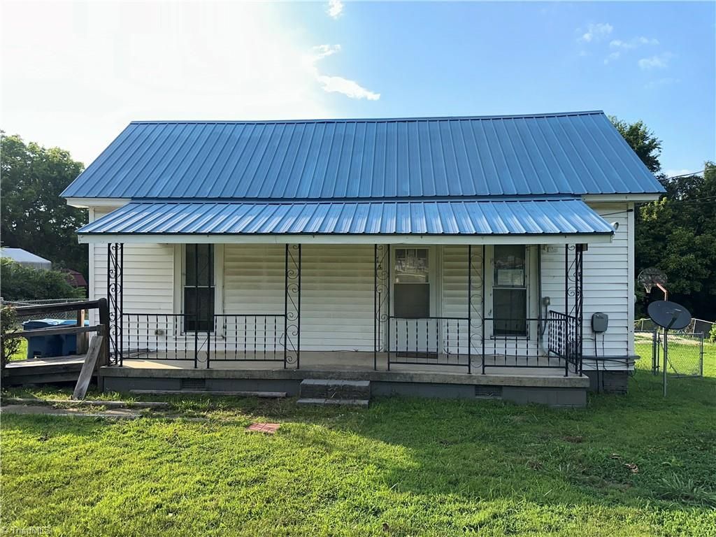 175 Grove Street, Cooleemee, NC 27014 Main Photo