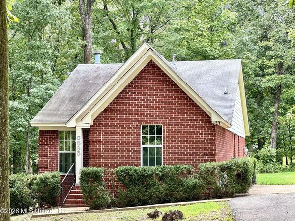 6895 S Hamilton Circle, Olive Branch, MS 38654