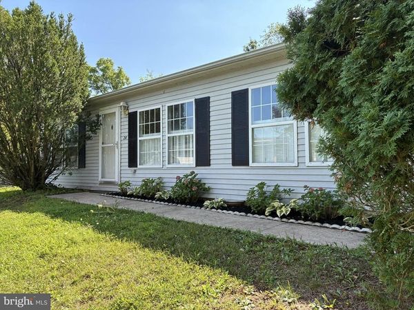 24 SHAGBARK COURT E, HARLEYSVILLE, PA 19438