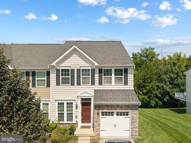 49 HAWKSWELL CIRCLE, ORELAND, PA 19075
