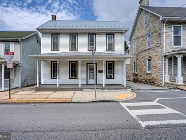 425 E KING STREET, SHIPPENSBURG, PA 17257