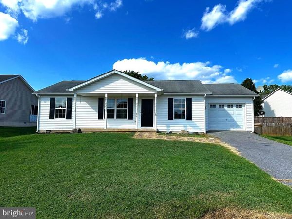 94 ESCALADE LANE, MARTINSBURG, WV 25403
