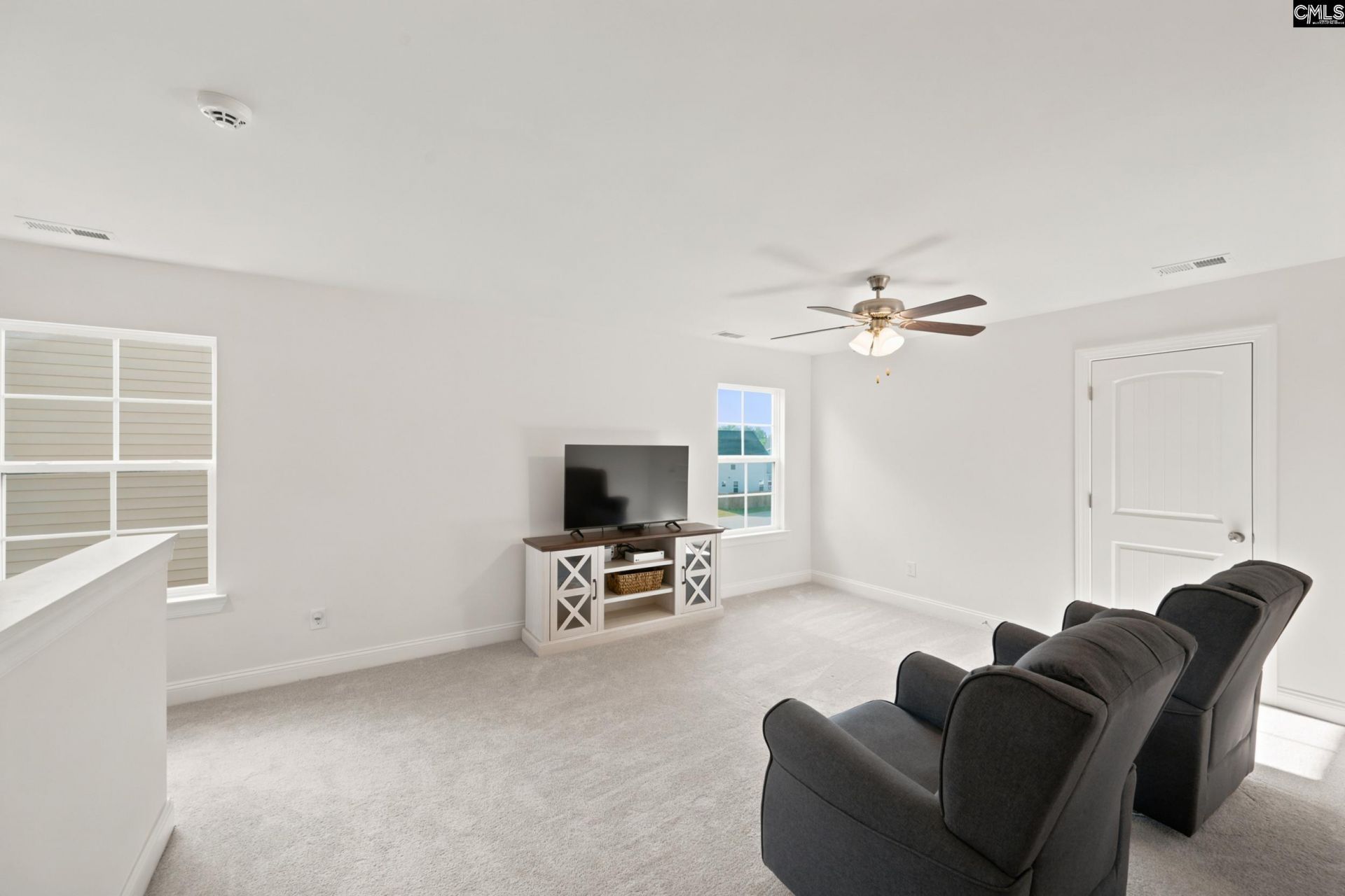 388 Stillington Street Photo 22