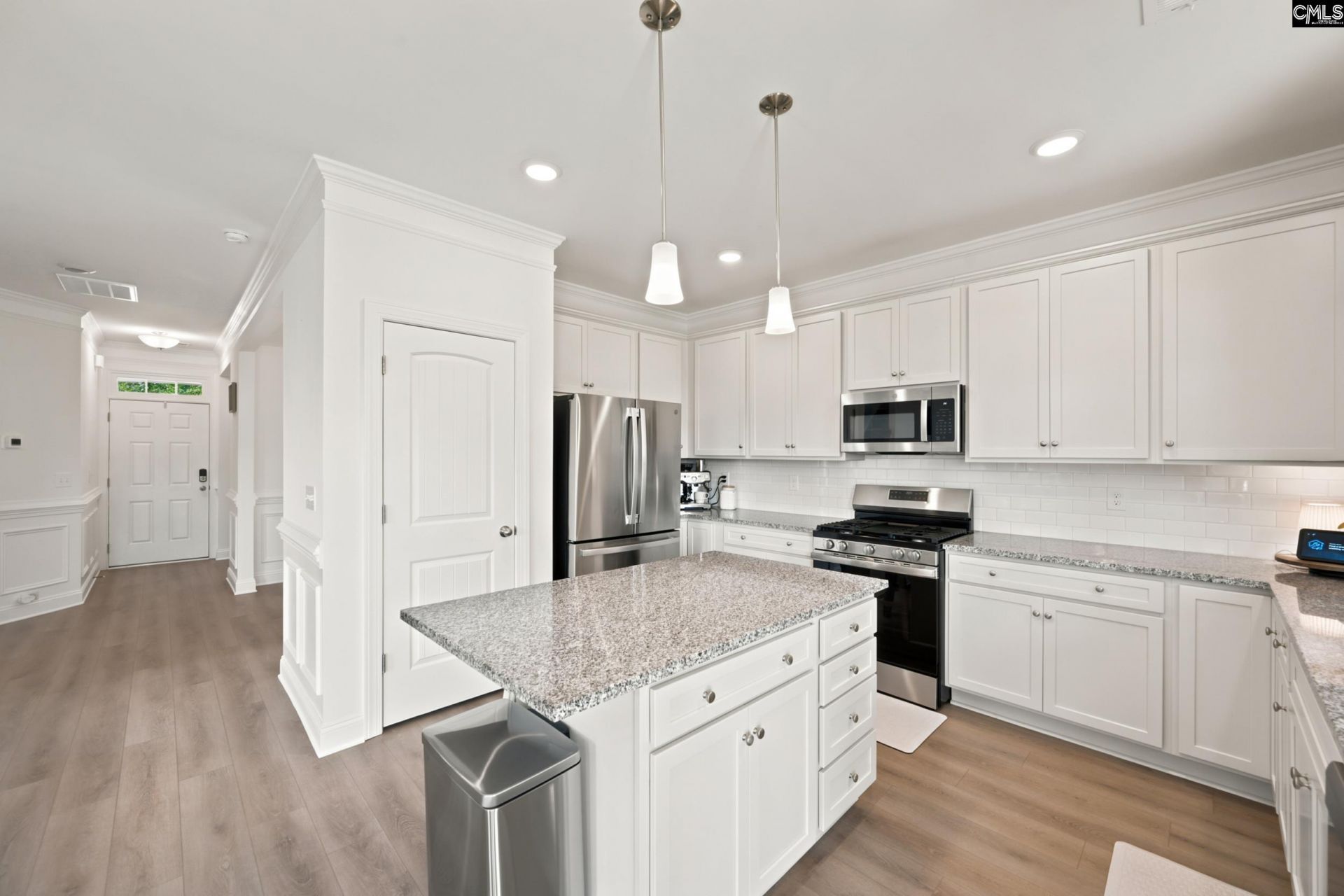388 Stillington Street Photo 7