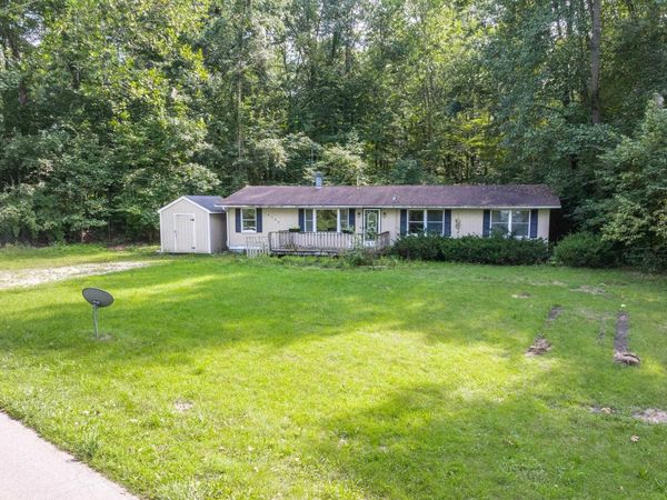6735 E South Barbee Drive, Pierceton, IN 46562