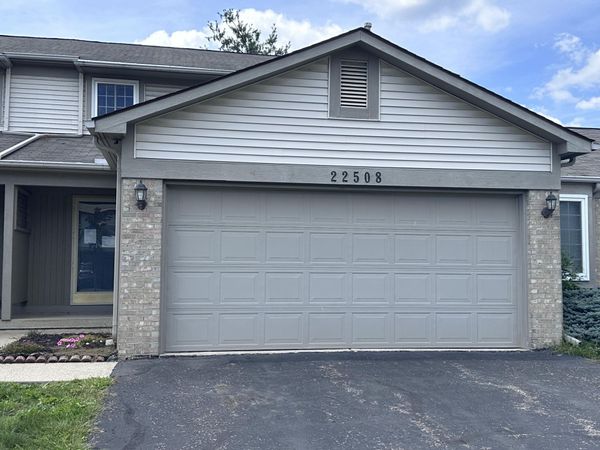 22508 Silver Creek Drive, Woodhaven, MI 48183