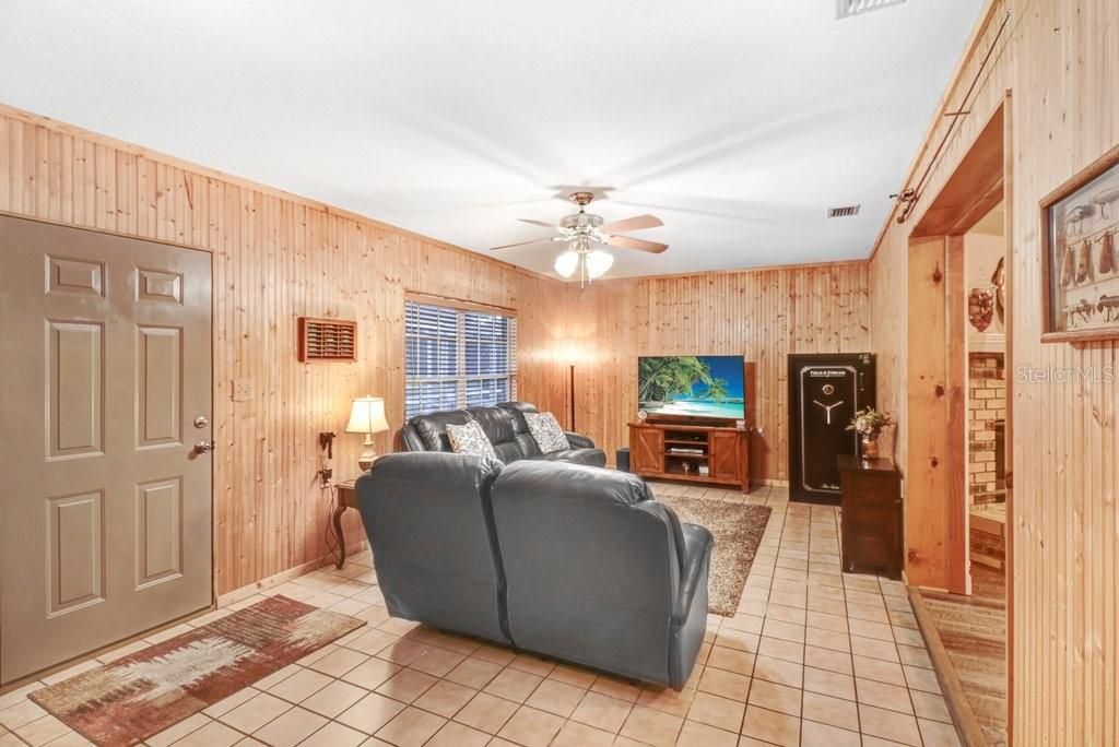 13221 Tom Gallagher Road , Dover, FL 33527 Photo