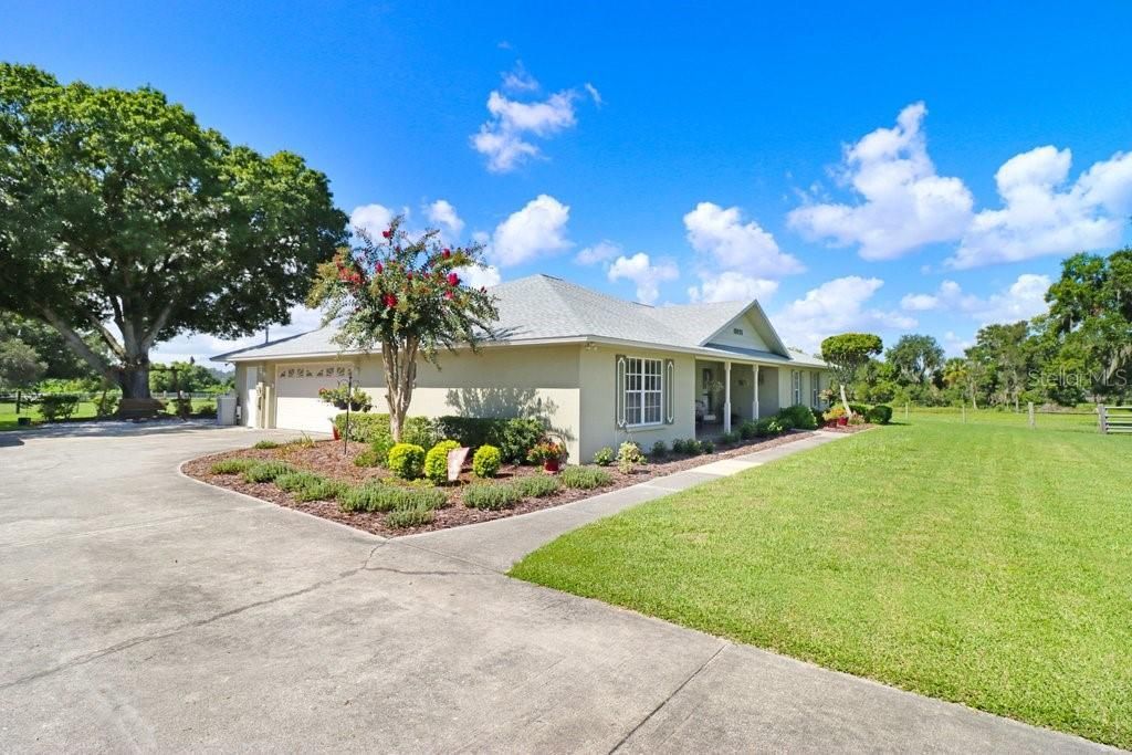 13221 Tom Gallagher Road , Dover, FL 33527 Photo