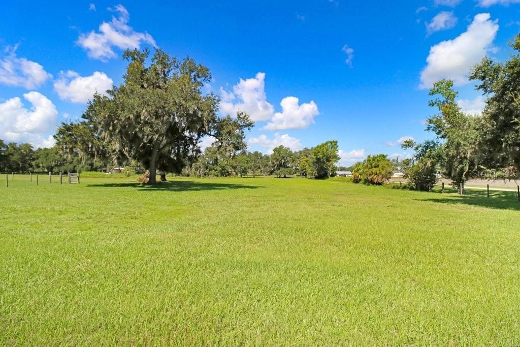 13221 Tom Gallagher Road , Dover, FL 33527 Photo