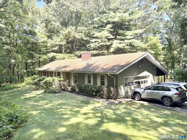 61 Bolton Center , Manchester, CT 06040