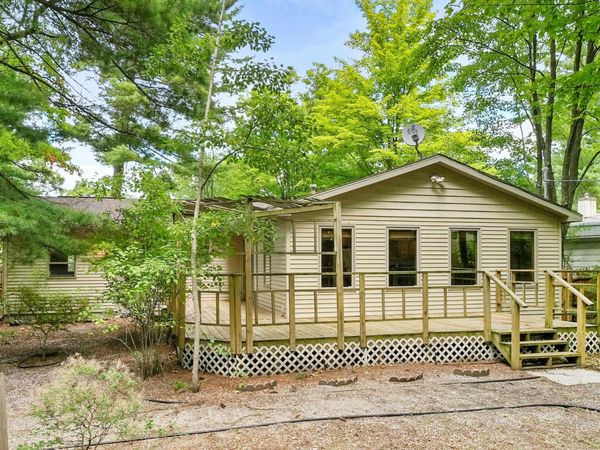 1006 State Street E, Traverse City, MI 49686