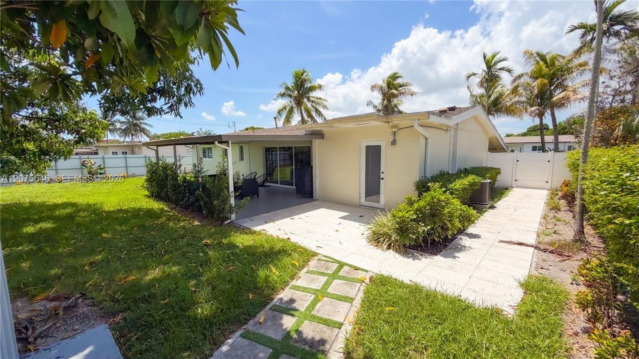 19705 NE 11th Ct , Unit 19705, Miami, FL 33179 Photo
