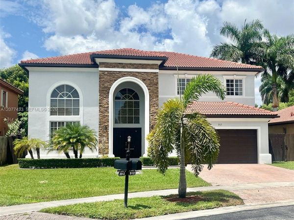 912 NE 35th Ave , Homestead, FL 33033
