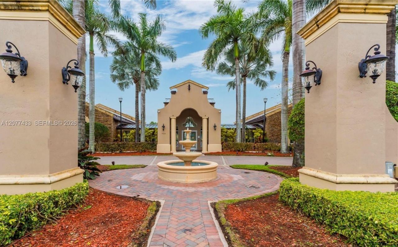 912 NE 35th Ave, Homestead, FL 33033 Photo