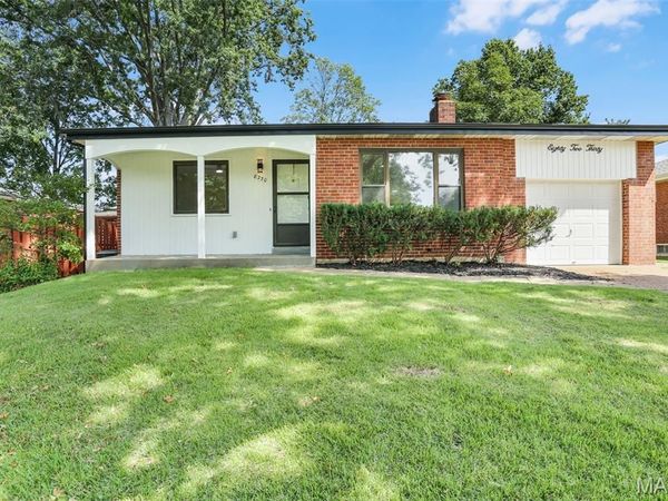 8230 Villaton Drive, St Louis, MO 63123