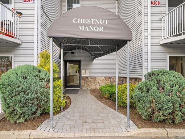 10-12 Chestnut Street , Unit A202, Suffern, NY 10901