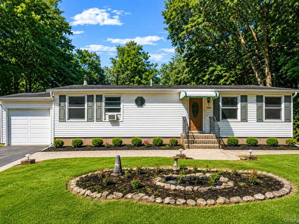 2356 Walnut Avenue , Ronkonkoma, NY 11779