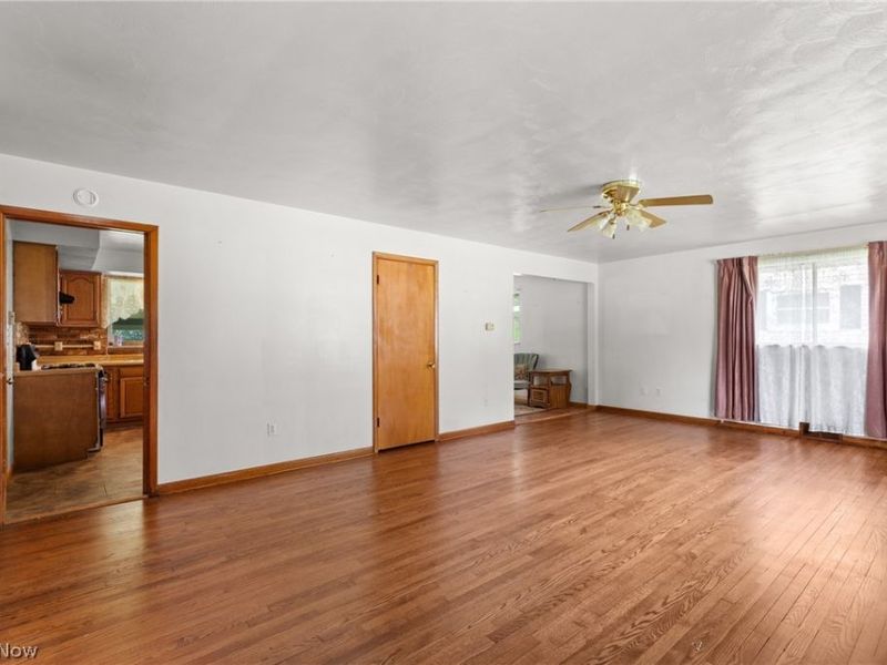301 Alpine Drive, Toronto, OH 43964 Photo 5