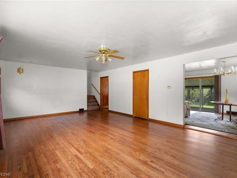 301 Alpine Drive, Toronto, OH 43964 Photo 6
