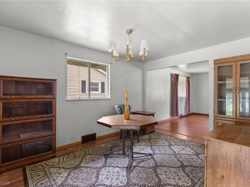 301 Alpine Drive, Toronto, OH 43964 Photo 8