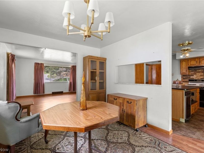 301 Alpine Drive, Toronto, OH 43964 Photo 9