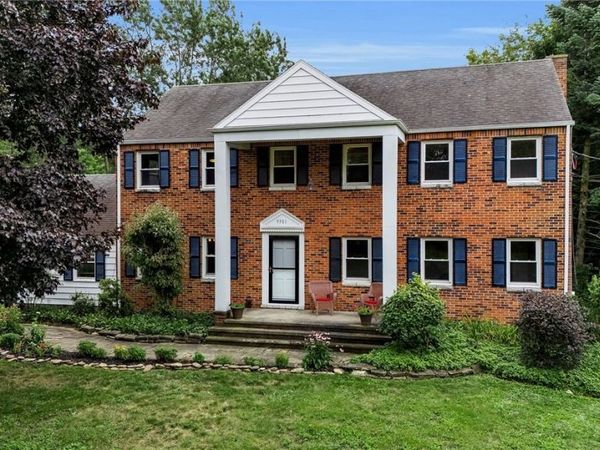 9501 Greiner Road , Clarence, NY 14031