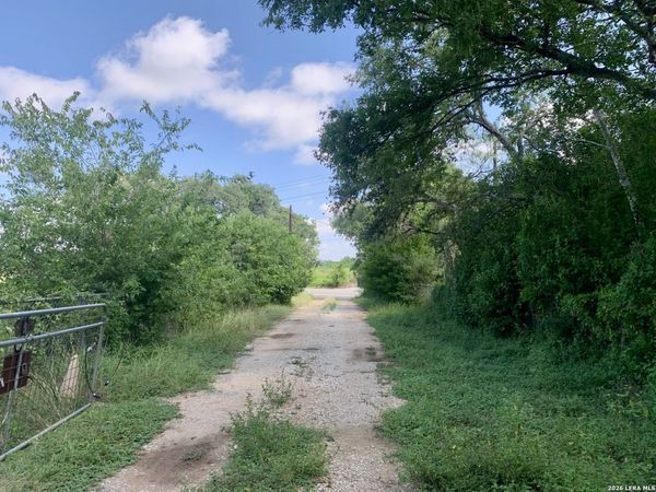 12330 Lower Seguin Rd, Schertz, TX 78154