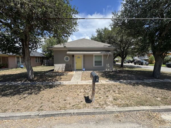 423 S 6TH ST, Kenedy, TX 78119