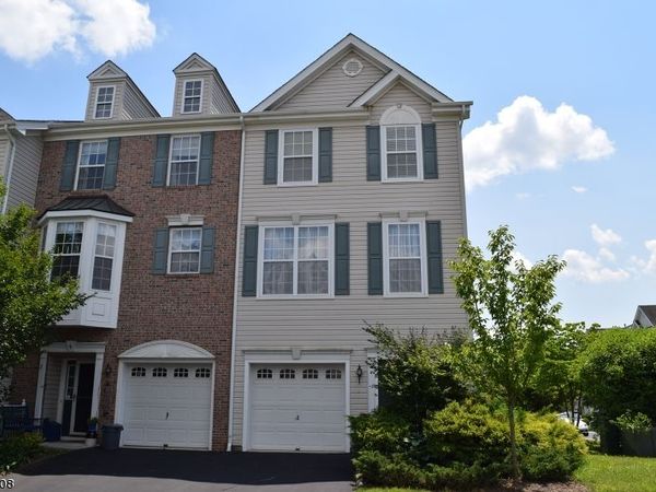 2 Hope St, Lopatcong, NJ 08865