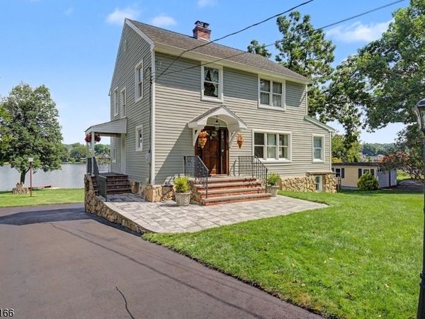 21 Musconetcong Ave, Stanhope, NJ 07874